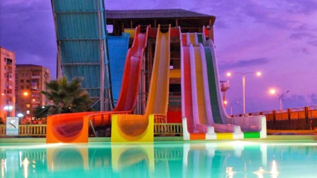 Bliss Apartaments On The 22Nd Floor バトゥーミ エクステリア 写真