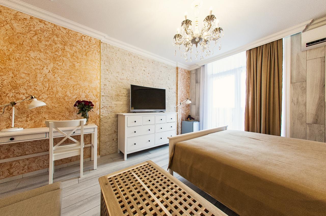 Bliss Apartaments On The 22Nd Floor バトゥーミ エクステリア 写真
