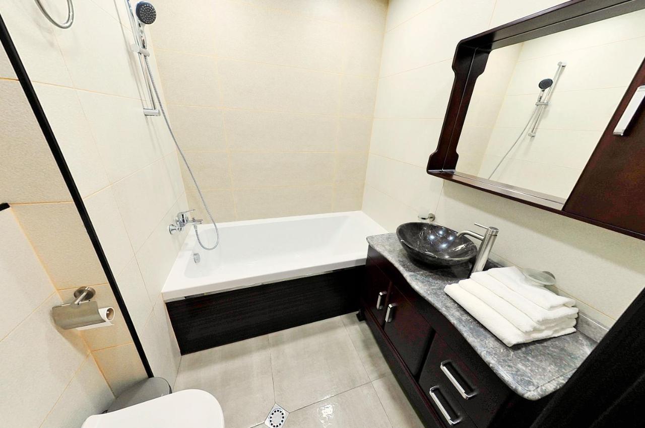 Bliss Apartaments On The 22Nd Floor バトゥーミ エクステリア 写真