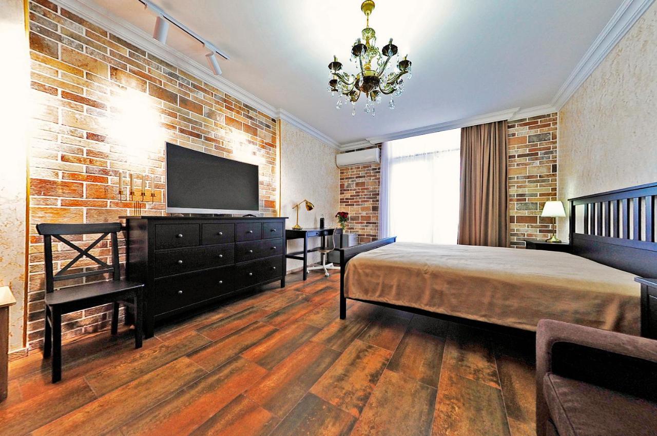 Bliss Apartaments On The 22Nd Floor バトゥーミ エクステリア 写真