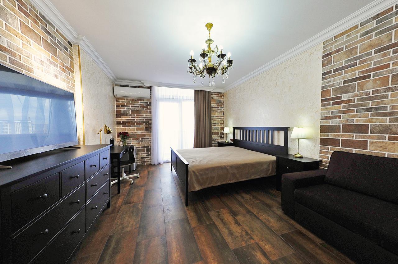 Bliss Apartaments On The 22Nd Floor バトゥーミ エクステリア 写真